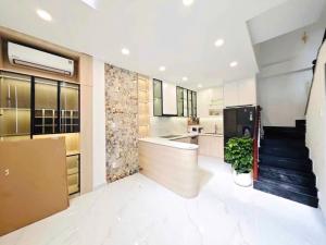 Bán nhà 5 Tầng Khu Vip Q3- Full Nội Thất- Hẻm ô tô 4M thẳng 1 trục đỗ cửa- Siêu phẩm giá chi 8.6 Tỷ