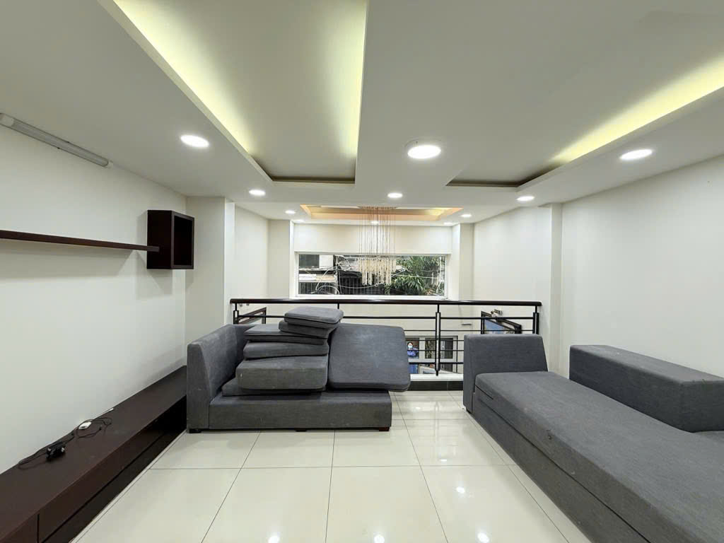 NHÀ HIẾM HOT - HXH 4 CHỖ NGỦ TRONG NHÀ - NHÀ BTCT - HOÀNG HOA THÁM, BÌNH THẠNH - CHỈ 9.9 TỶ