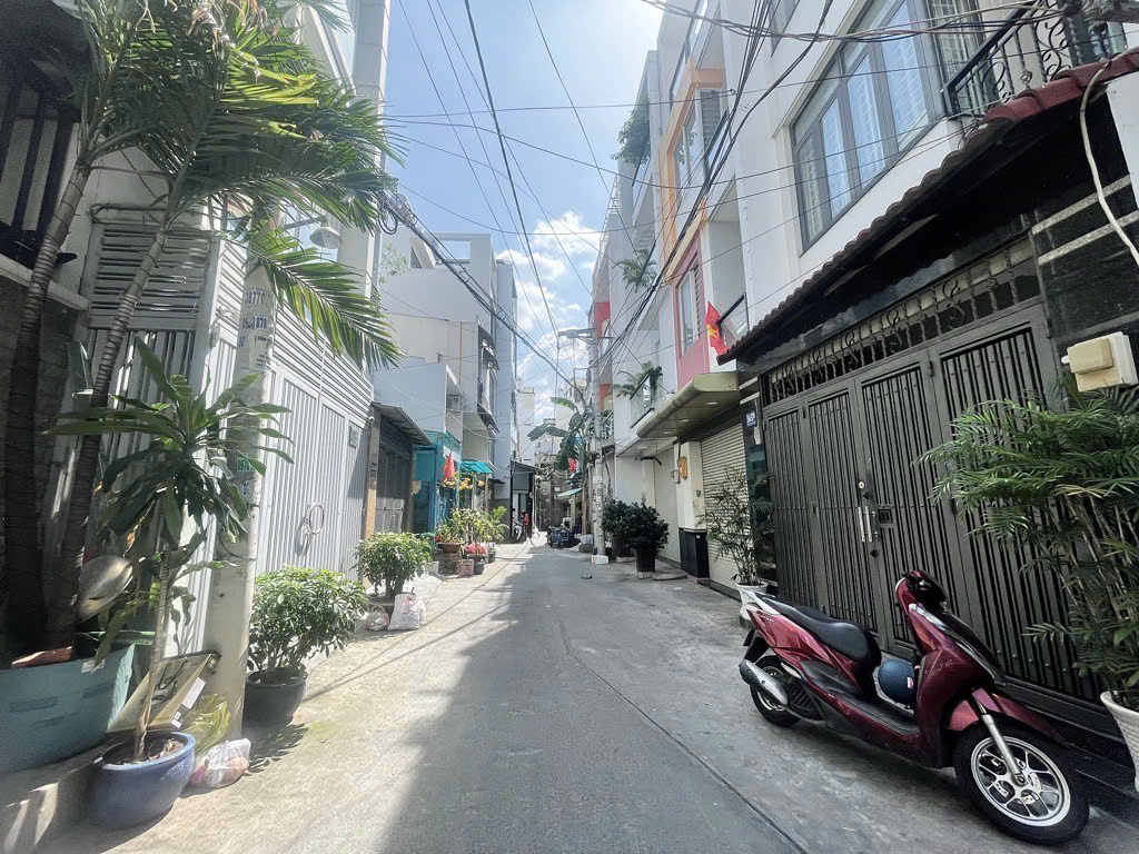 NHÀ HIẾM HOT - HXH 4 CHỖ NGỦ TRONG NHÀ - NHÀ BTCT - HOÀNG HOA THÁM, BÌNH THẠNH - CHỈ 9.9 TỶ