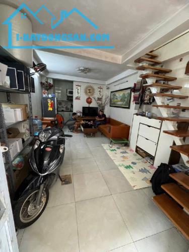 Cần bán nhà GẤP phố Định Công Thượng 35m2, giá rẻ 4 tỷ, nhà dân xây kiên cố, ngõ nông