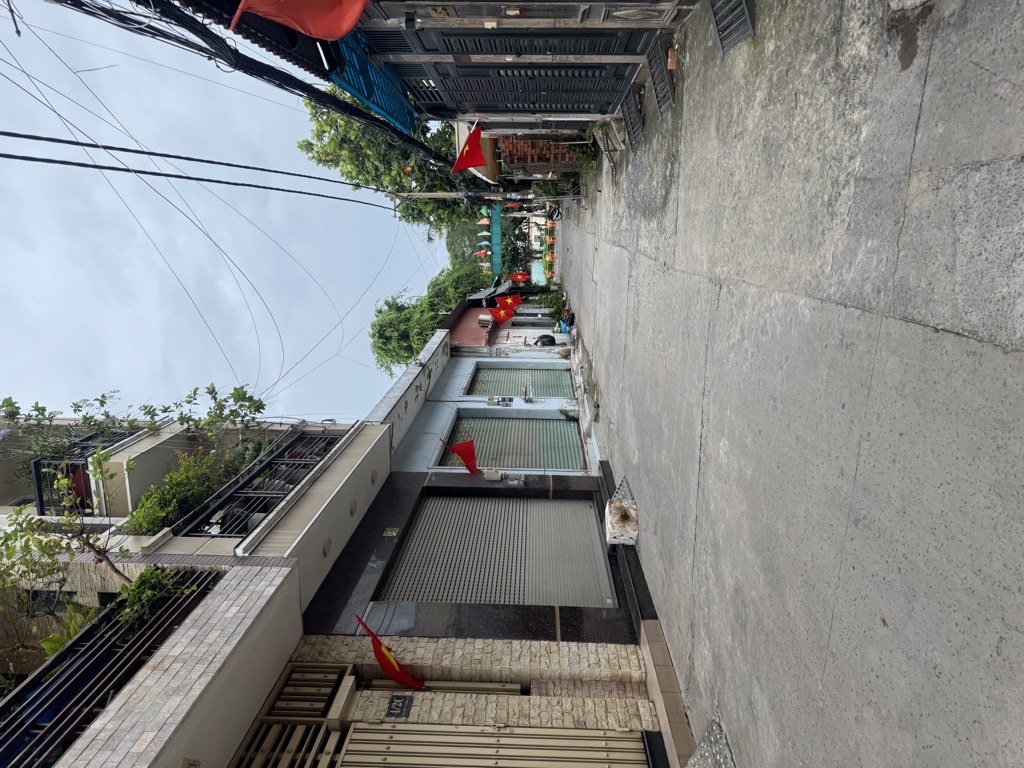 TÂY THẠNH - TÂN PHÚ- HẺM XE HƠI THÔNG - SỔ VUÔNG A4 - HOÀN CÔNG ĐẦY ĐỦ - ĐANG CHO THUÊ 12TR/TH - GIÁ HƠN 6 TỶ TL