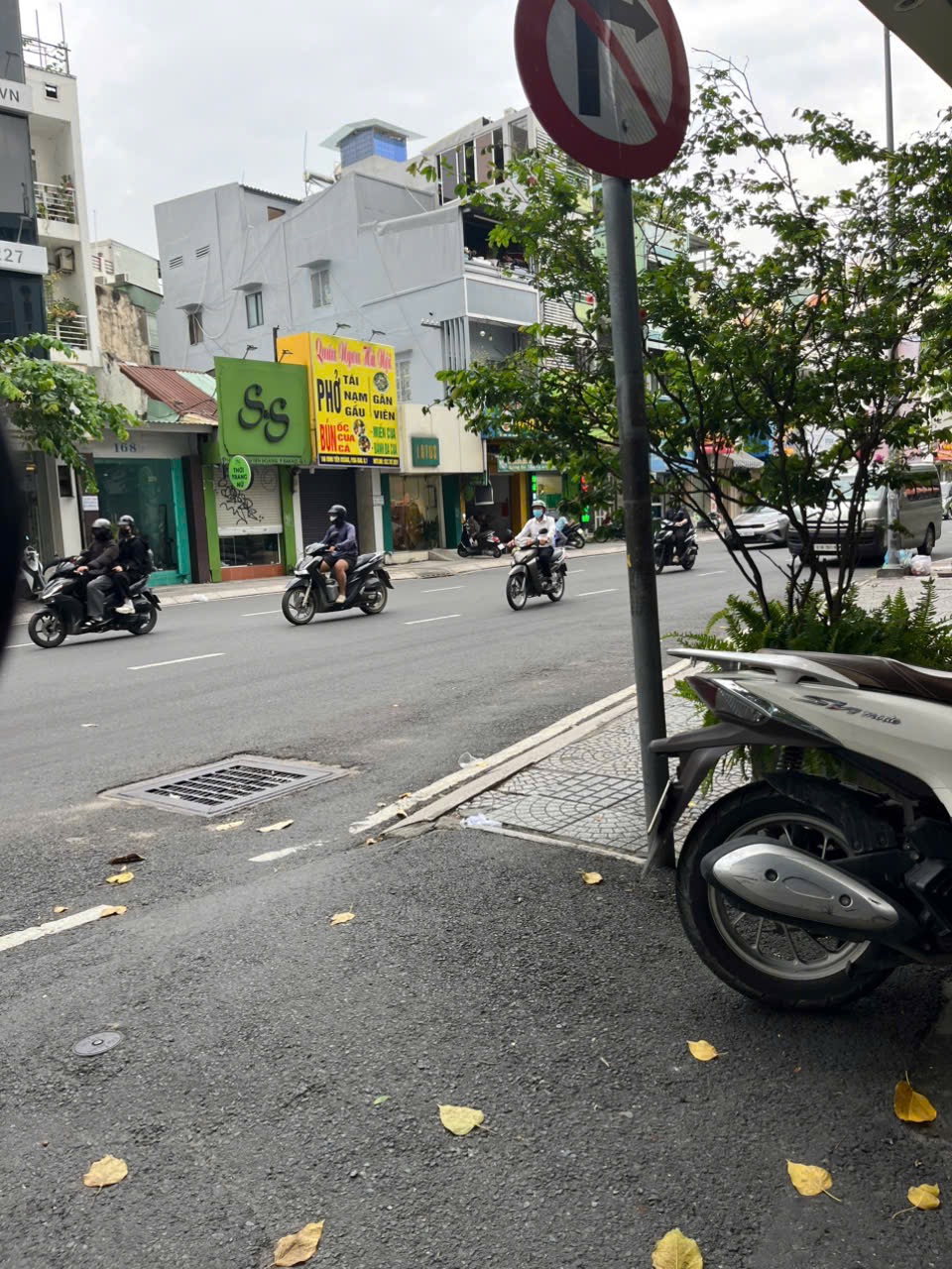 Bán nhà trung tâm quận 1, sổ hồng riêng, pháp lý rõ ràng