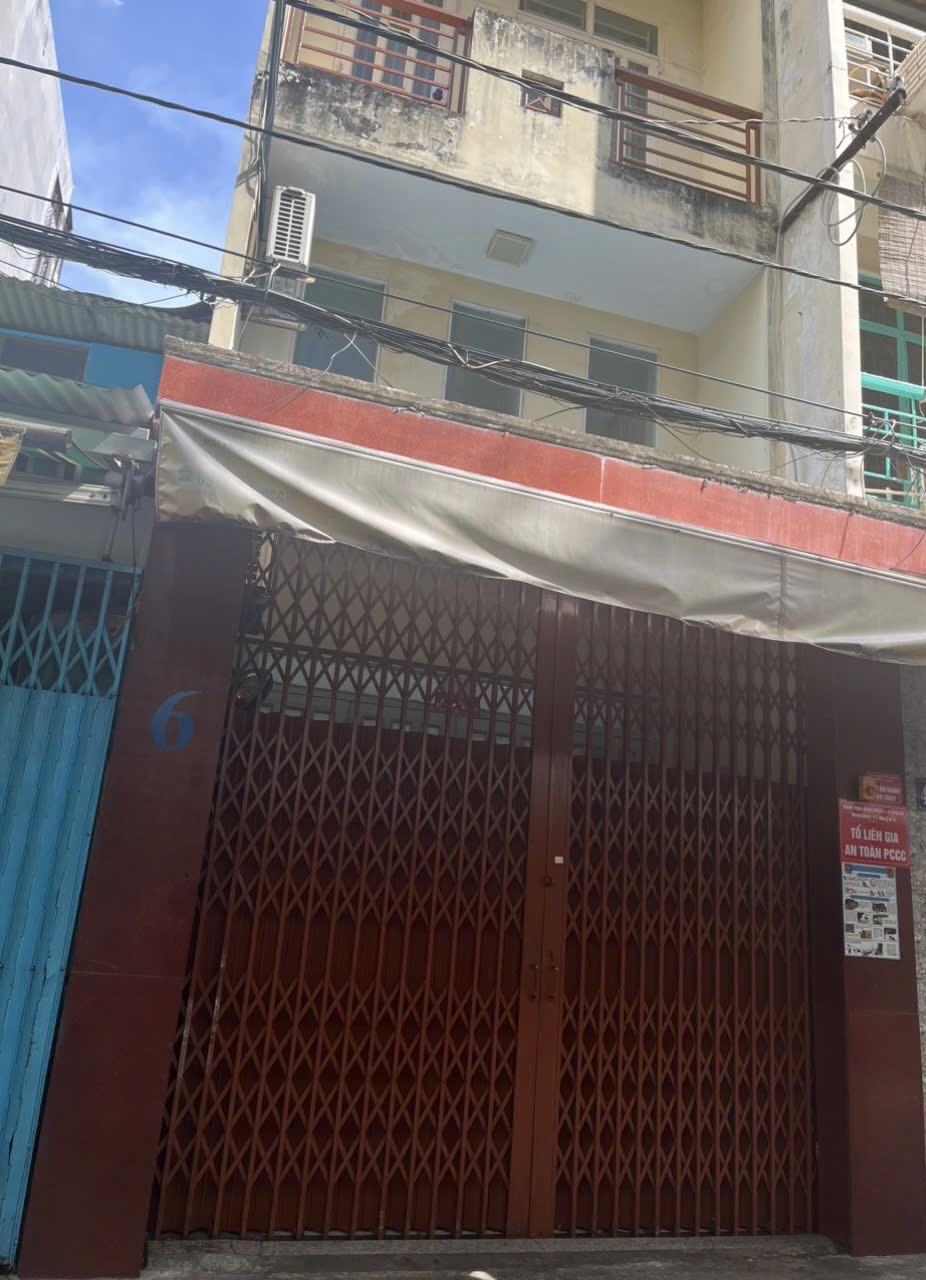 Bán nhà Phường 11 Quận 3, ngay chợ Hòa Hưng