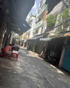 Bán nhà Phường 11 Quận 3, ngay chợ Hòa Hưng