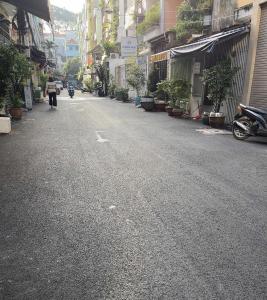 Ngay Bàn Cờ - đường 10m. 2 tầng BTCT, giá tốt nhất khu vực nhỉnh 13T.