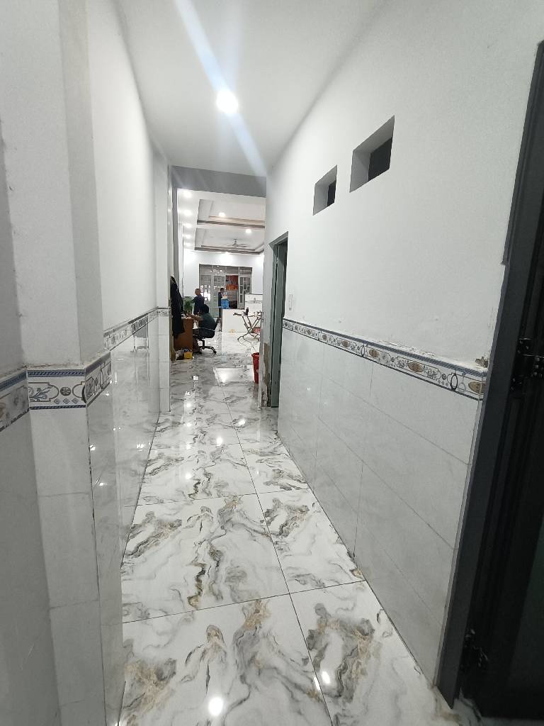 Mặt tiền Dương Công Khi Bà Điểm 200m2, 5x40 SHR vuông vức, ở và kinh doanh, nhỉnh 8 tỷ TL