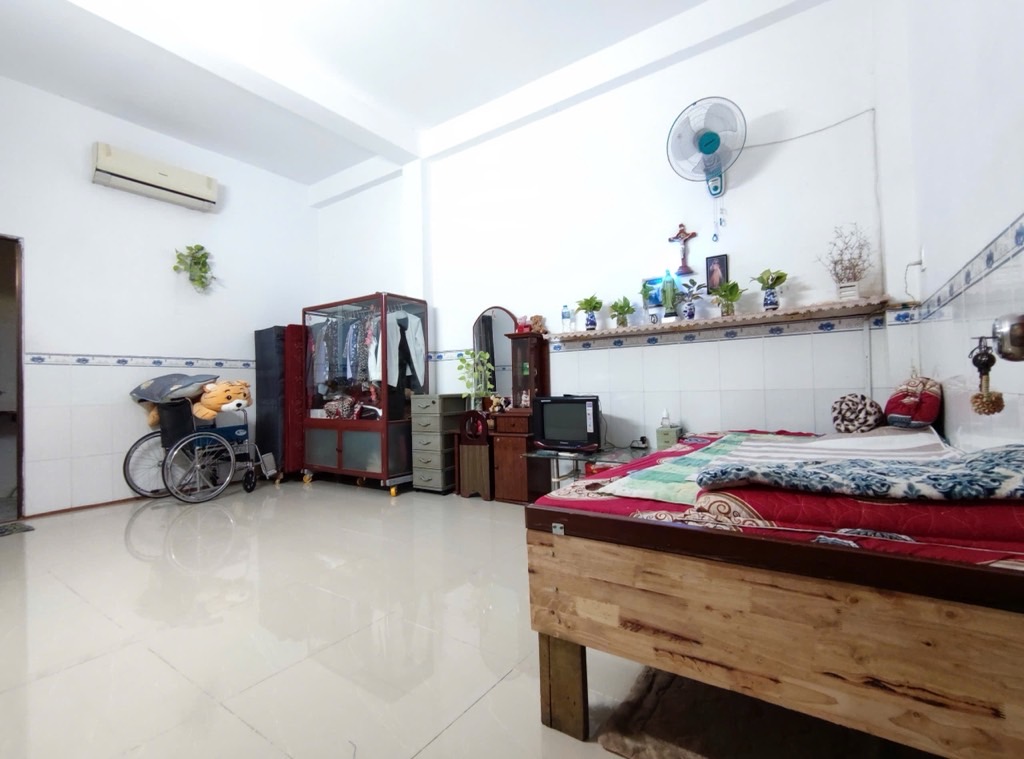 Mặt tiền Mỹ Huề Trung Chách Hóc Môn gần 150m2, 4.6x23, giáp Q12, 2 mặt tiền, chỉ 6.5 tỷ TL