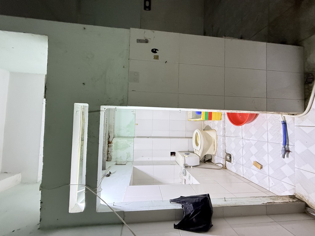 Bán Nhà HXH tránh CMT8, 68m2 3 tầng SHR vuông vức, ngay Metro, giá nhỉnh 11 tỷ TL