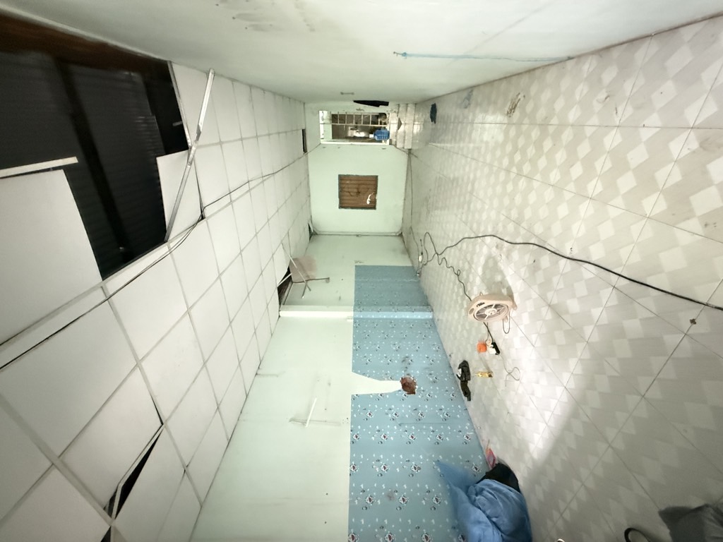 Bán Nhà HXH tránh CMT8, 68m2 3 tầng SHR vuông vức, ngay Metro, giá nhỉnh 11 tỷ TL