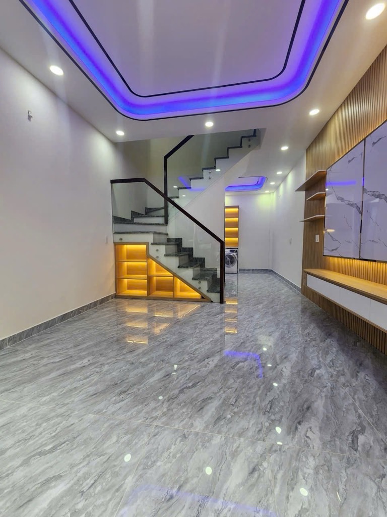 NHÀ MỚI FULL NỘI THẤT QUẬN 7 CHỈ 5 TỶ NHỈNH