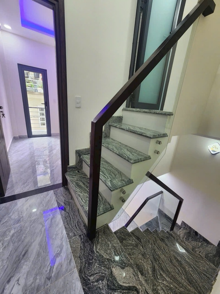 NHÀ MỚI FULL NỘI THẤT QUẬN 7 CHỈ 5 TỶ NHỈNH