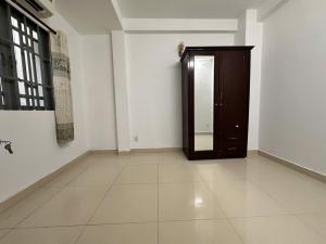 Bán nhà quận 7 đường Nguyễn Văn Quỳ, hiếm có lô góc mặt tiền kinh doanh, hẻm ô tô