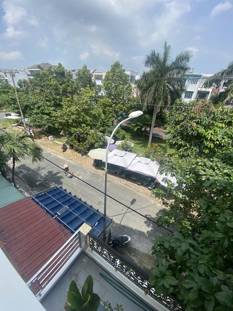 BÁn NHÀ 4 TẦNG 4TẦNG QUẬN 12 ĐƯỜNG TRÂNG THỊ NĂM