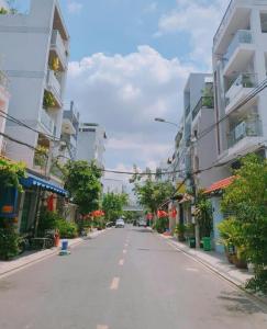 Nhà xuân la, nhà MỚI Ở NGAY, ngang lớn 5m, giá chỉ nhỉnh 3 tỷ
