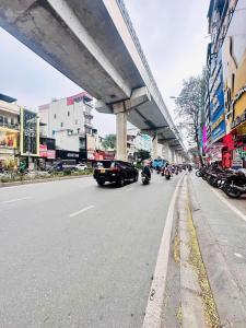 Căn VIP đầu tư góc 2 măt tiền phố cầu giấy kinh doanh đang cho thuê 100tr giá chỉ 49ty cạnh nhà thi đấu cầu giấy