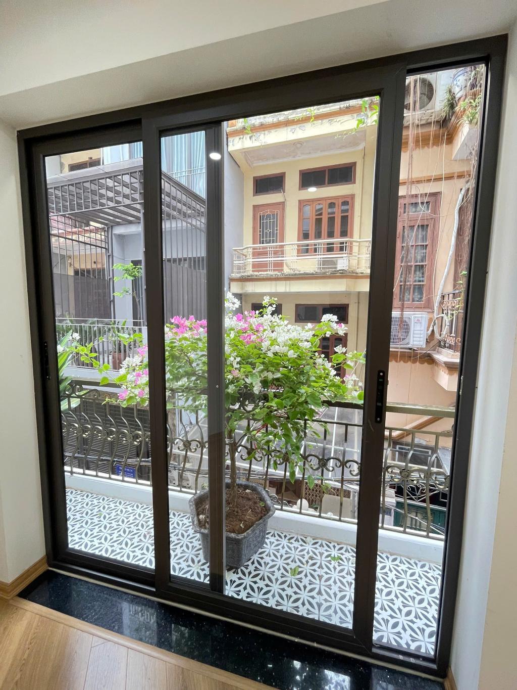 BÁN NHÀ MẶT NGÕ NGUYỄN AN NINH, Ô TÔ VÀO NHÀ , KINH DOANH