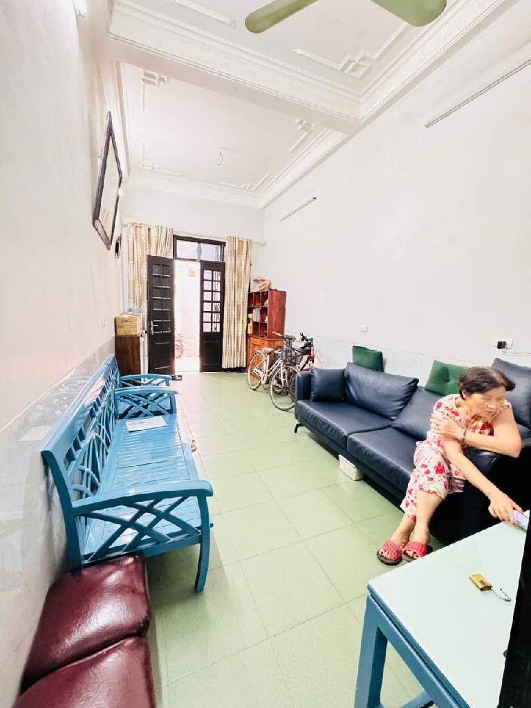 TÔI CẦN BÁN CĂN NHÀ MẶT ĐƯỜNG GIẢI PHÓNG, LÔ GÓC 3 THOÁNG - KINH DOANH - NHÀ 4 TẦNG CŨ XÁC ĐỊNH BÁN ĐẤT