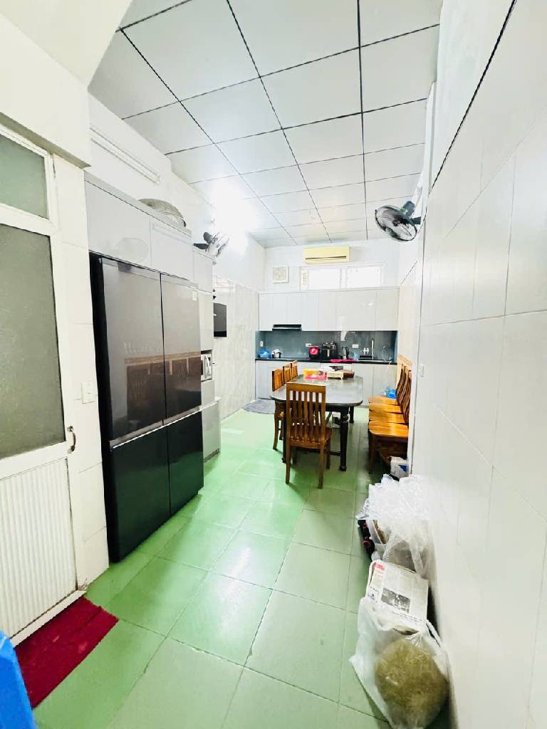 TÔI CẦN BÁN CĂN NHÀ MẶT ĐƯỜNG GIẢI PHÓNG, LÔ GÓC 3 THOÁNG - KINH DOANH - NHÀ 4 TẦNG CŨ XÁC ĐỊNH BÁN ĐẤT