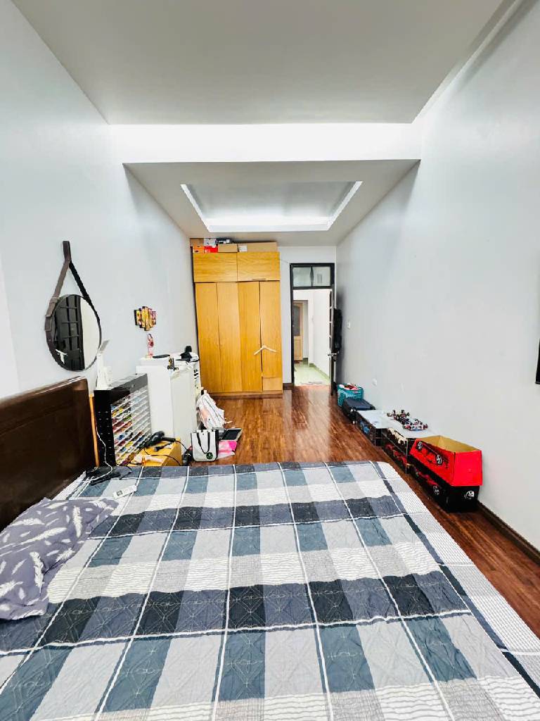 TÔI CẦN BÁN CĂN NHÀ MẶT ĐƯỜNG GIẢI PHÓNG, LÔ GÓC 3 THOÁNG - KINH DOANH - NHÀ 4 TẦNG CŨ XÁC ĐỊNH BÁN ĐẤT