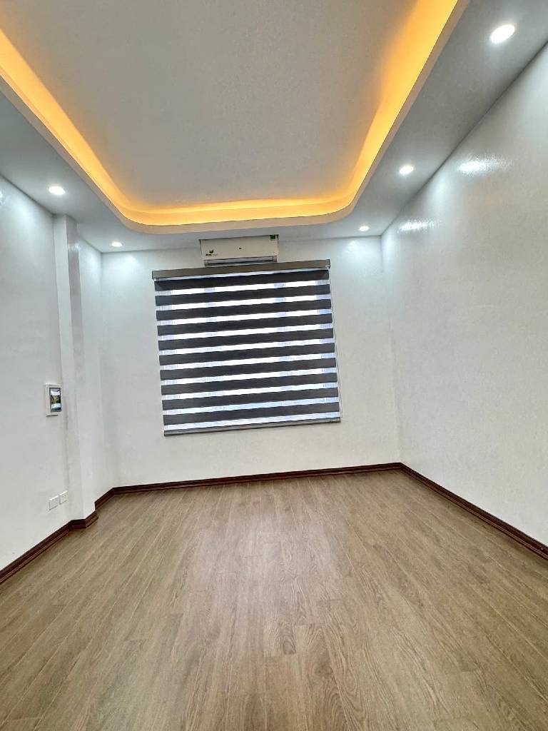 NHÀ ĐẸP GIẢI PHÓNG - Ô TÔ - NGÕ THÔNG - VÀI BƯỚC RA PHỐ - 2 THOÁNG - FULL NỘI THẤT XỊN