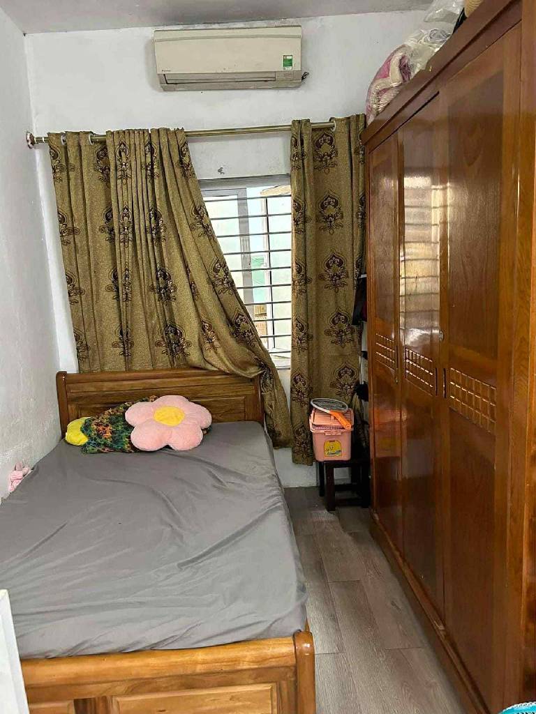 NHỈNH 4 TỶ CÓ NHÀ DÂN XÂY KIÊN CỐ SỔ ĐỎ RIÊNG LÕI ĐỐNG ĐA