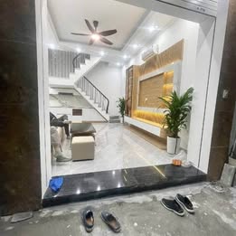 HIẾM - NHÀ ĐẸP - FULL NỘI THẤT - TRUNG TÂM QUẬN ĐỐNG ĐA - GẦN VĂN MIẾU