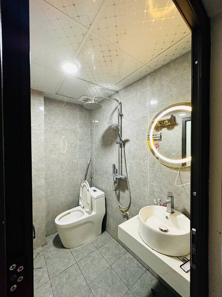 NHÀ MỚI NGUYÊN, FULL ĐỒ, 4 NGỦ, TIỆN ÍCH NGẬP TRÀN. GIA CHỦ CẦN GẢ GẤP - 4 TẦNG - SỔ HỒNG - Ở NGAY