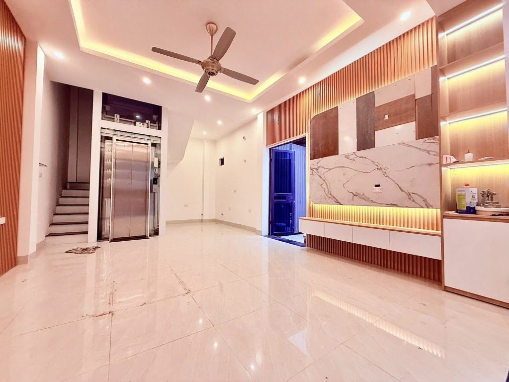 SIÊU PHẨM PHỐ LỤA HÀ ĐÔNG - FULL NỘI THẤT - LÔ GÓC THOÁNH SÁNG - THANG MÁY VI VU