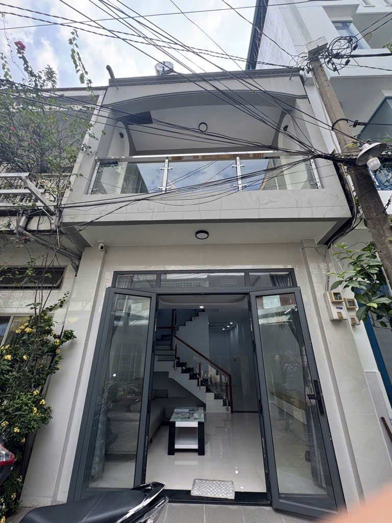 NHÀ ĐẸP 2 TẦNG NGAY BÀNH VĂN TRÂN - KDC YÊN TĨNH GIÁ CHỈ HƠN 7 TỶ CHÚT