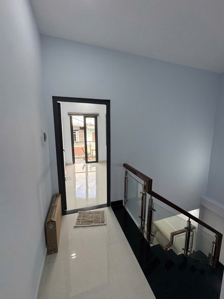 NHÀ ĐẸP 2 TẦNG NGAY BÀNH VĂN TRÂN - KDC YÊN TĨNH GIÁ CHỈ HƠN 7 TỶ CHÚT
