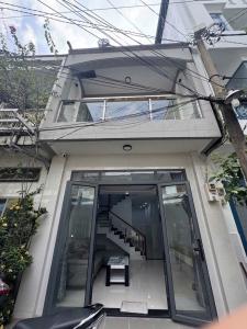 NHÀ ĐẸP 2 TẦNG NGAY BÀNH VĂN TRÂN - KDC YÊN TĨNH GIÁ CHỈ HƠN 7 TỶ CHÚT