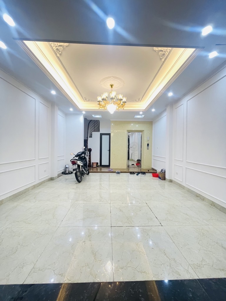 HOA HẬU BẮC TỪ LIÊM, NHÀ XÂY MỚI, 7 TẦNG THANG MÁY, Ô TÔ LÙI VÀO NHÀ, CÁCH MẶT PHỐ 10M, VỪA Ở KẾT HỢP KINH DOANH ONLINE, VĂN PHÒNG CÔNG TY.