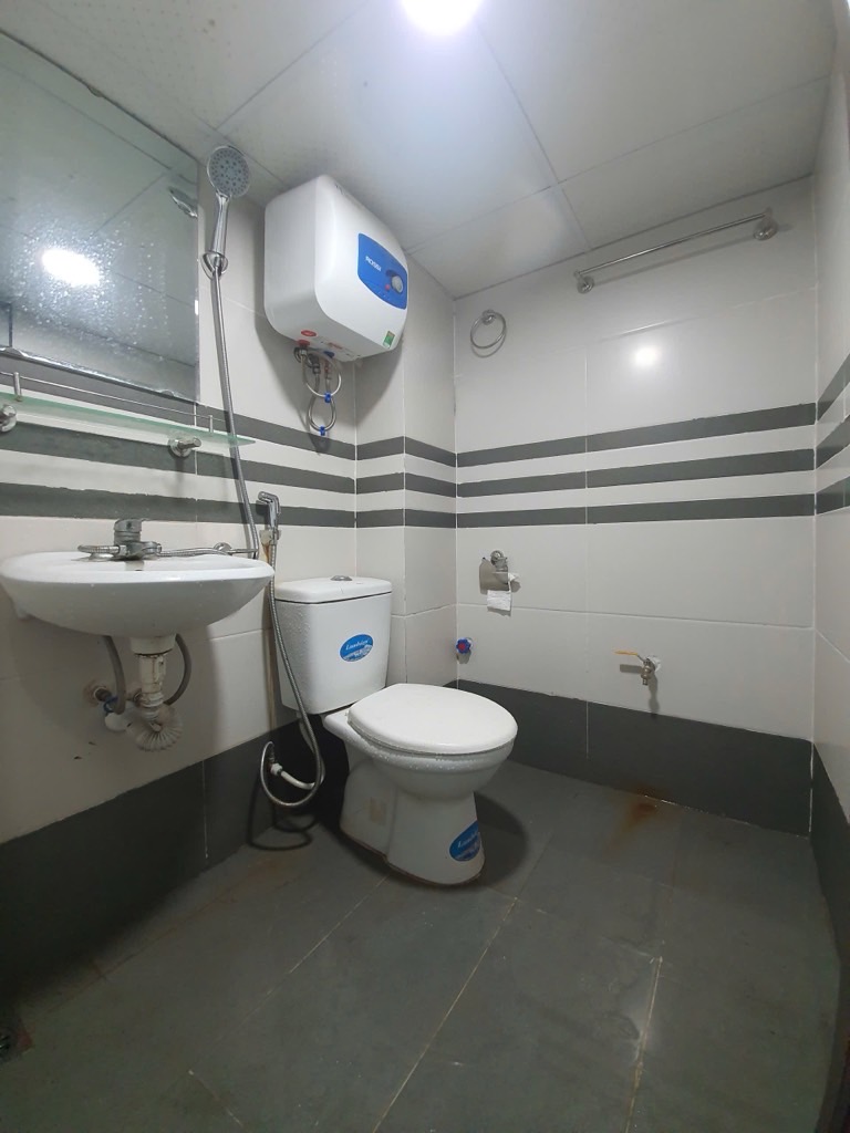 VIP CỔ NHUẾ BẮC TỪ LIÊM - NGÕ BA GÁC PHÓNG - NHÀ DÂN XÂY MỚI ĐƯỢC 3 NĂM - DÒNG TIỀN 40TR/THÁNG CỰC ĐỈNH - Ô CHỜ THANG MÁY.