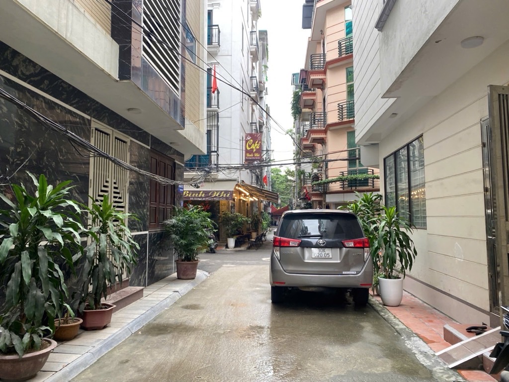 BÁN NHÀ MỚI ĐẸP THANG MÁY GẦN DOÃN KẾ THIỆN – PHÂN LÔ Ô TÔ VÀO NHÀ - DIỆN TÍCH 50.4M2 - 5 TẦNG, 7 PHÒNG - Ở KẾT HỢP CHO THUÊ LÀM VP ĐỀU PHÙ HỢP