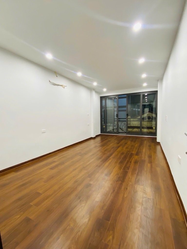 BÁN NHÀ MỚI ĐẸP THANG MÁY GẦN DOÃN KẾ THIỆN – PHÂN LÔ Ô TÔ VÀO NHÀ - DIỆN TÍCH 50.4M2 - 5 TẦNG, 7 PHÒNG - Ở KẾT HỢP CHO THUÊ LÀM VP ĐỀU PHÙ HỢP