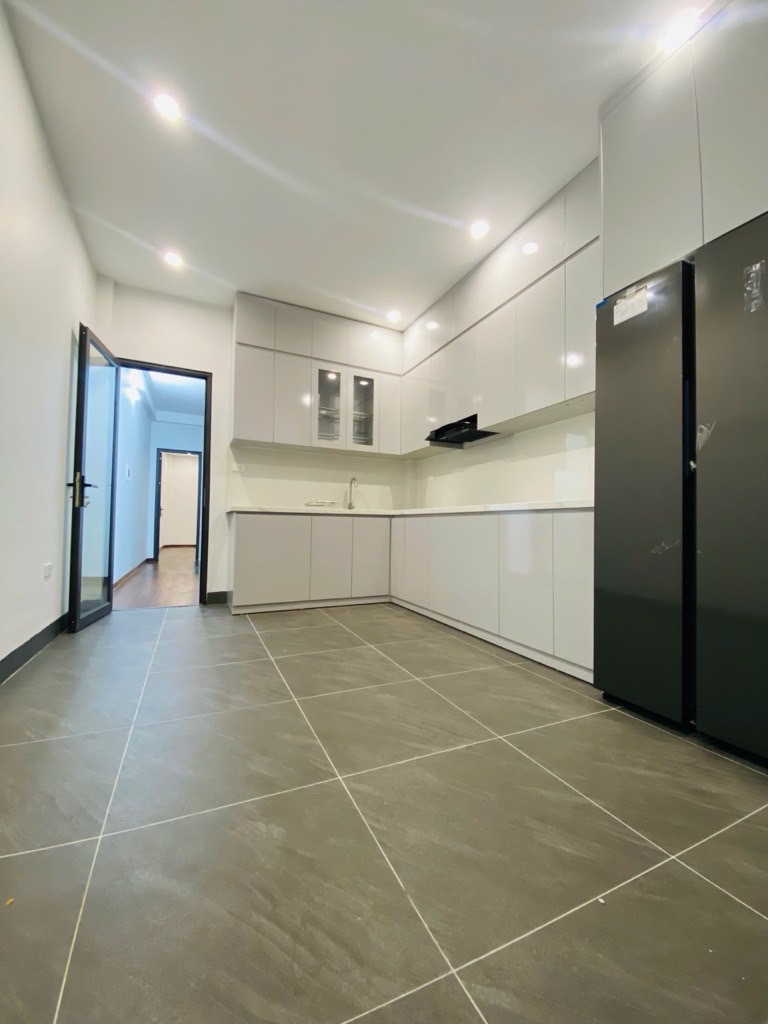 BÁN NHÀ MỚI ĐẸP THANG MÁY GẦN DOÃN KẾ THIỆN – PHÂN LÔ Ô TÔ VÀO NHÀ - DIỆN TÍCH 50.4M2 - 5 TẦNG, 7 PHÒNG - Ở KẾT HỢP CHO THUÊ LÀM VP ĐỀU PHÙ HỢP