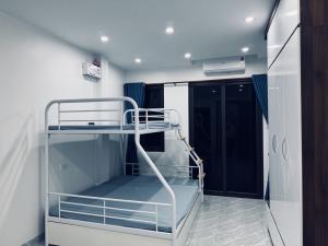 NHÀ ĐẸP KHU VỰC CỔ NHUẾ BẮC TỪ LIÊM - 6 TẦNG THANG MÁY - 5 PHÒNG KHÉP KÍN - GẦN PHỐ - KHU VỰC ĐÔNG DÂN CƯ - NHIỀU TIỆN ÍCH