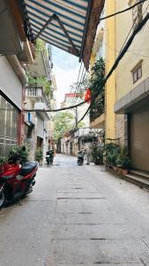 BÁN THỬA ĐẤT NỞ HẬU - Ô TÔ TRÁNH - 50M RA PHỐ PHẠM VĂN ĐỒNG - THOÁNG TRƯỚC SAU - THÔNG CÁC NGẢ