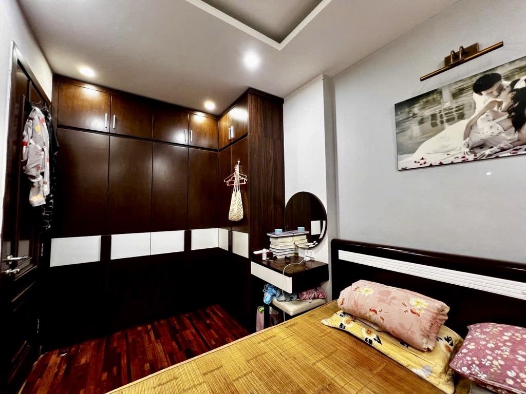 BÁN GẤP! Nhà Thịnh Hào 1 - 70 m² - Trung Tâm Đống Đa.
