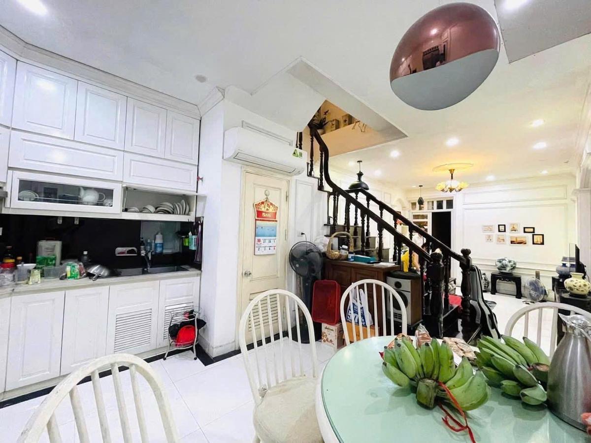 Bán nhà phố vip thái hà,60M,nhỉnh hơn 19 tỷ, ngõ oto thang máy