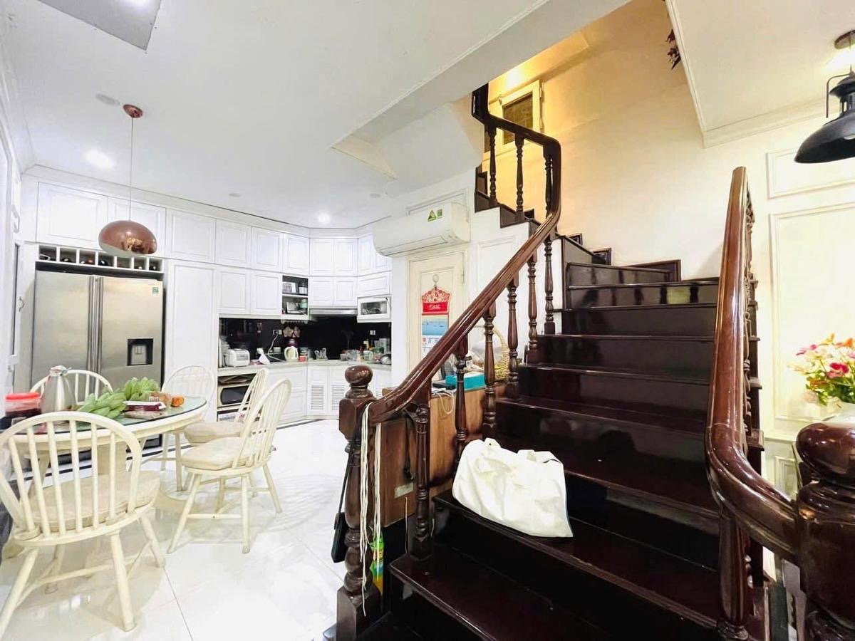 Bán nhà phố vip thái hà,60M,nhỉnh hơn 19 tỷ, ngõ oto thang máy