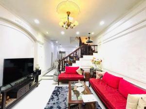 Bán nhà phố vip thái hà,60M,nhỉnh hơn 19 tỷ, ngõ oto thang máy