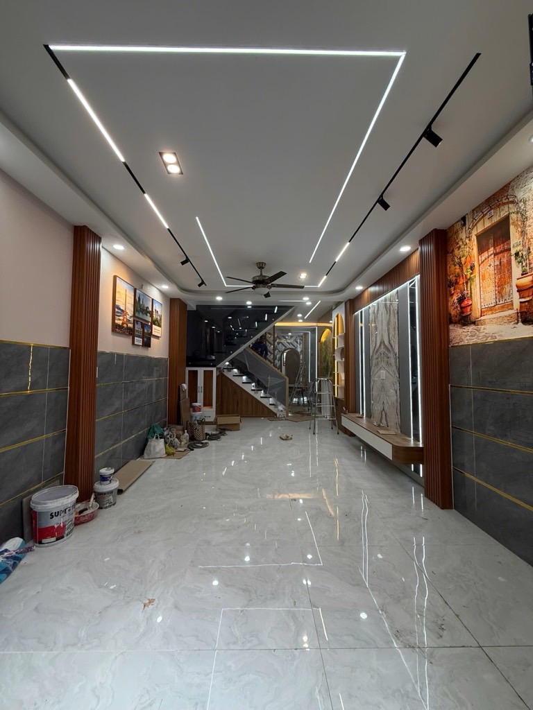 NHÀ SỬA SẮP XONG BÁN - ĐƯỜNG BÌNH LONG- TÂN PHÚ - CÁCH AEON MALL Tan Phu Celadon 2-3km.  + DIỆN TÍCH : 64M2 _ GIÁ 6.98 TỎI.