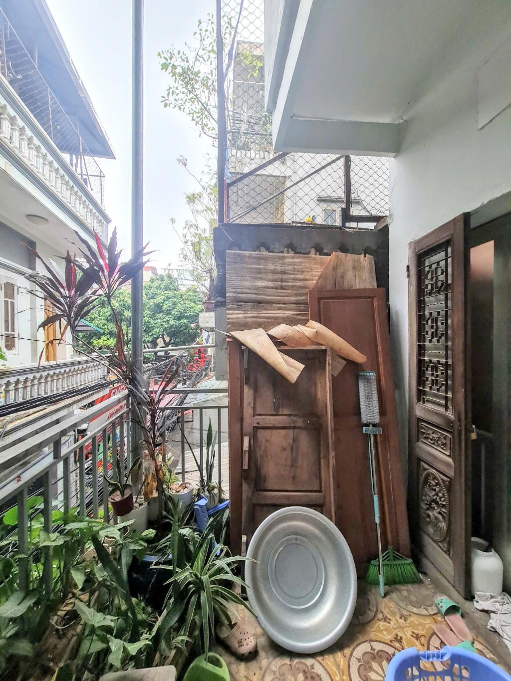 BÁN GẤP NHÀ KINH DOANH TRONG NGÕ GẦN TRUNG TÂM PHỐ HUẾ - NHÀ HIẾM !
