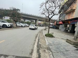 GIẢM CHÀO 150 TRIỆU > GIÁ CHÀO MỚI 3 TỶ - NHÀ ĐẸP Ở LUÔN - TIỆN ÍCH SIÊU ĐỈNH - GẦN PHỐ LỚN