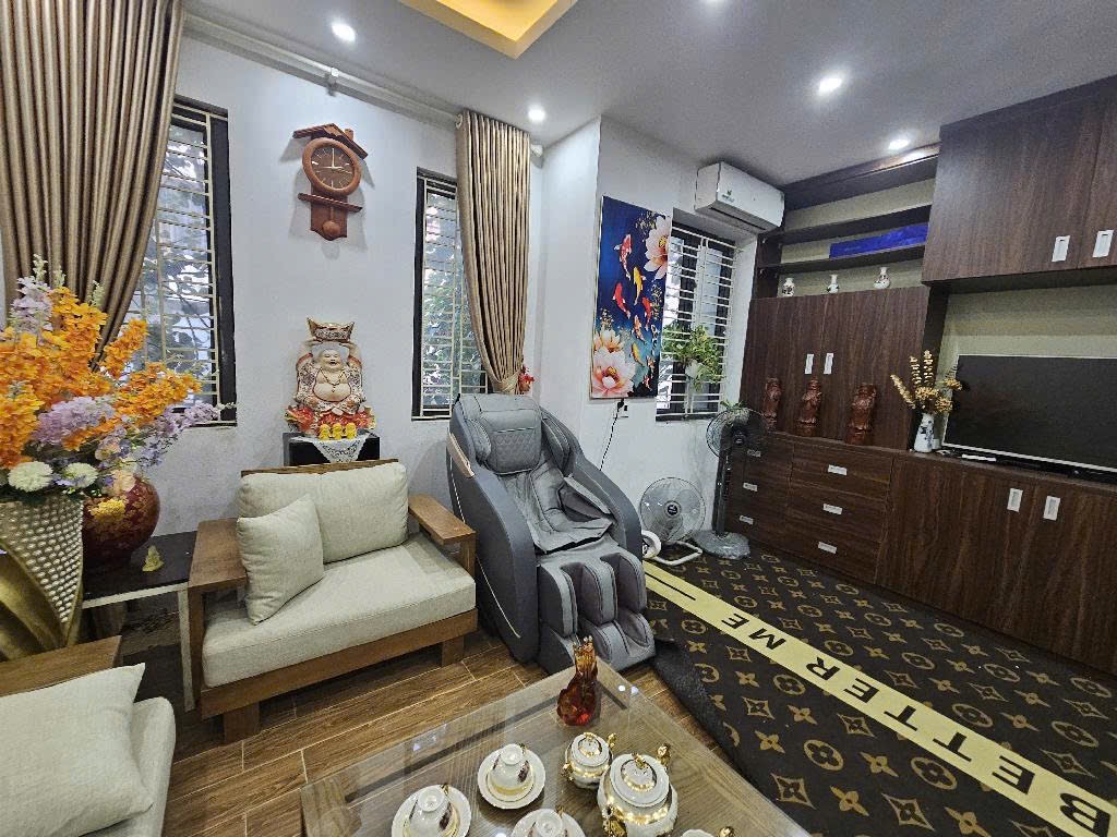 BÁN GẤP ĐẤT MẶT NGÕ TẠI NGUYỄN ĐỨC HIỀN  - GIA LÂM 70M. MT 5M, GIÁ 5,7 TỶ