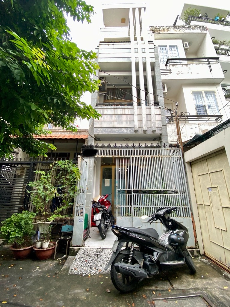 NHÀ HÒA HƯNG QUẬN 10 - 40M2 - 1 TRỆT 3 LẦU - 5 PN - GIÁ 7.5 TỶ TL.