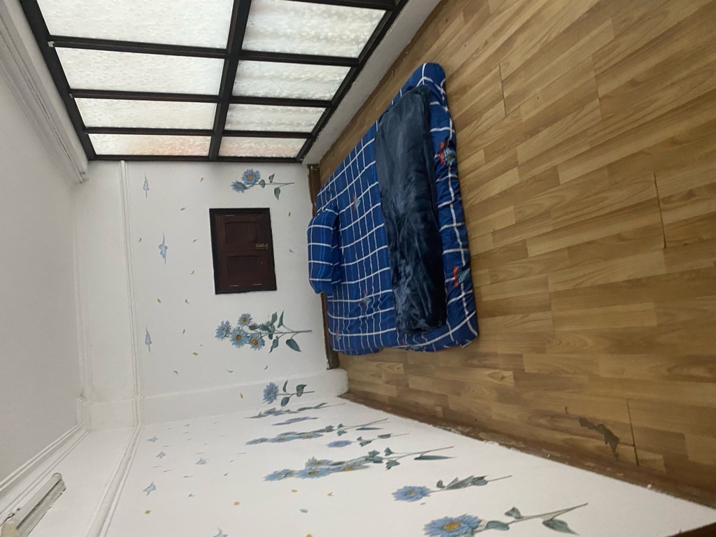 MẶT PHỐ - ĐỐI DIỆN GA HÀ NỘI