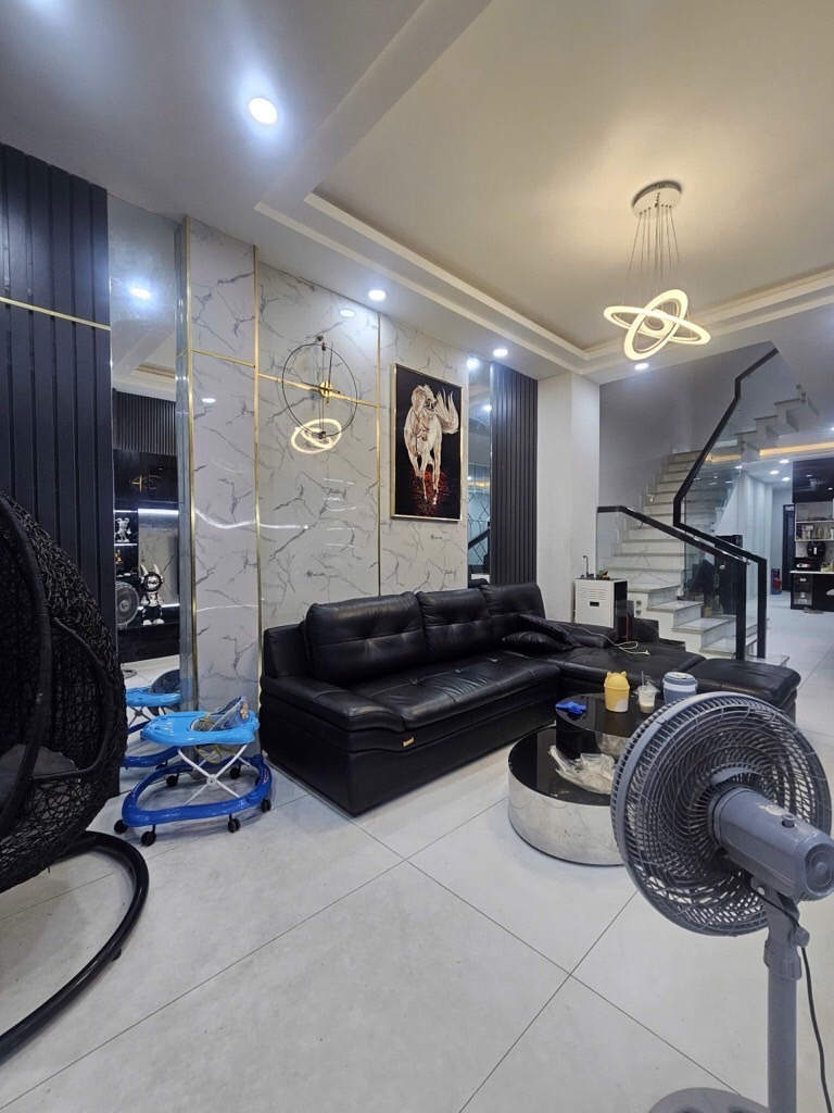 2/ Âu Cơ, Tân Bình - 4x26m - Full Nội Thất