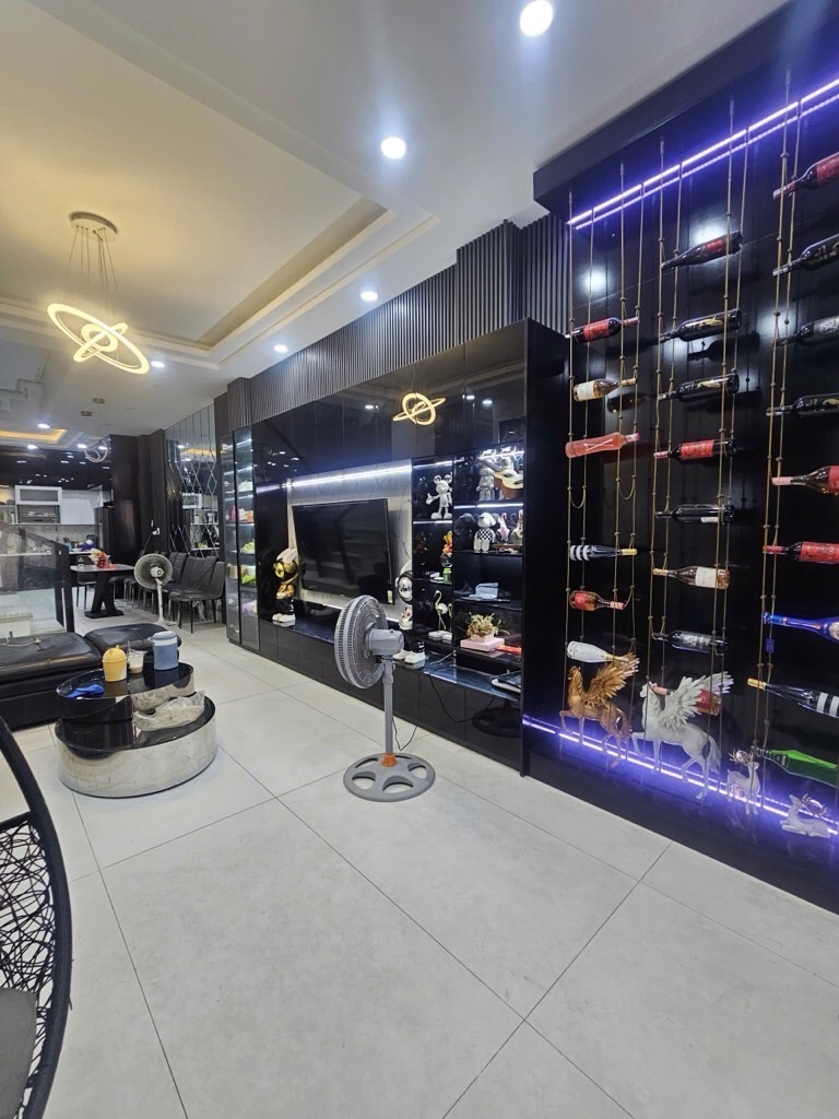 2/ Âu Cơ, Tân Bình - 4x26m - Full Nội Thất